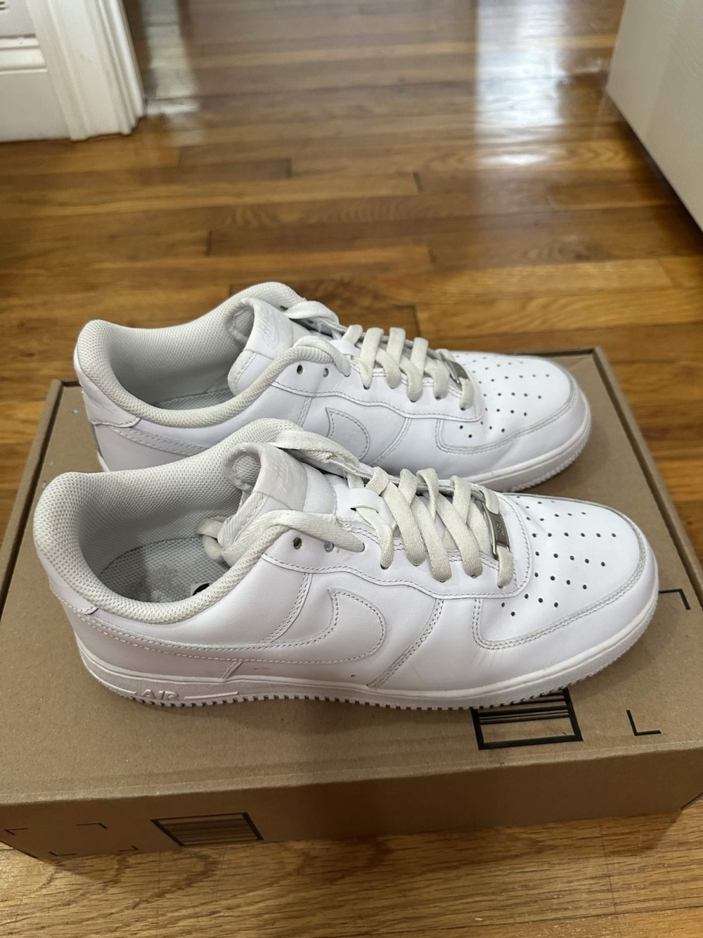 *Used* Air Force 1 Low Men White (CW2288-111) Size 10.5